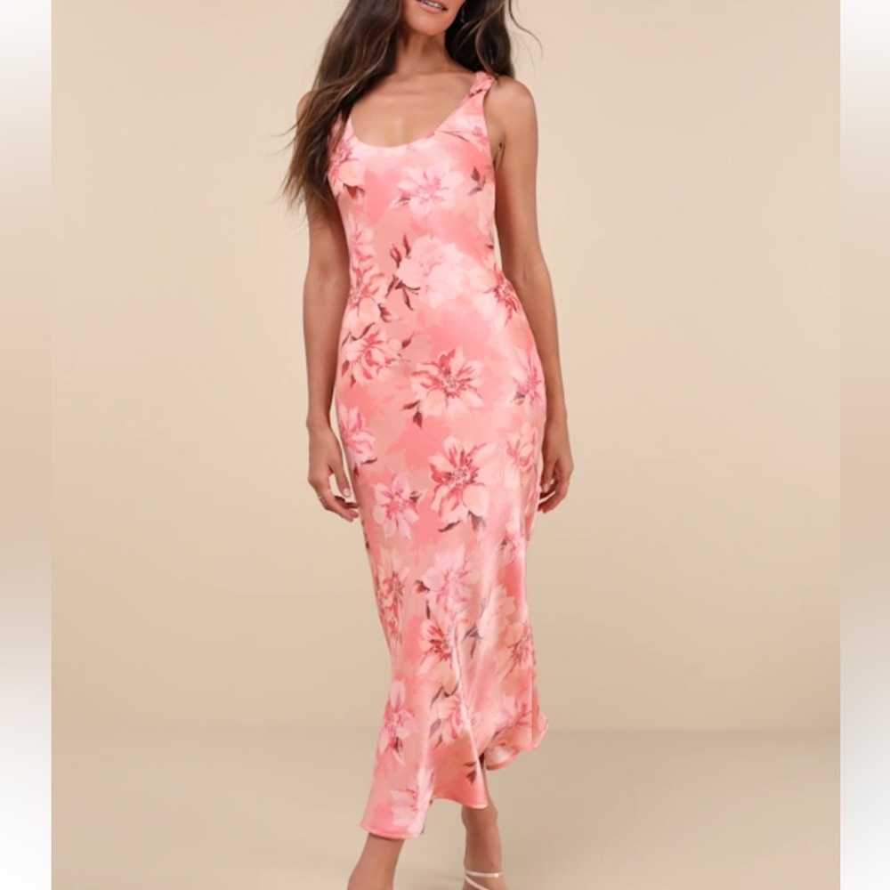 Lulu’s Pink Floral Midi Dress